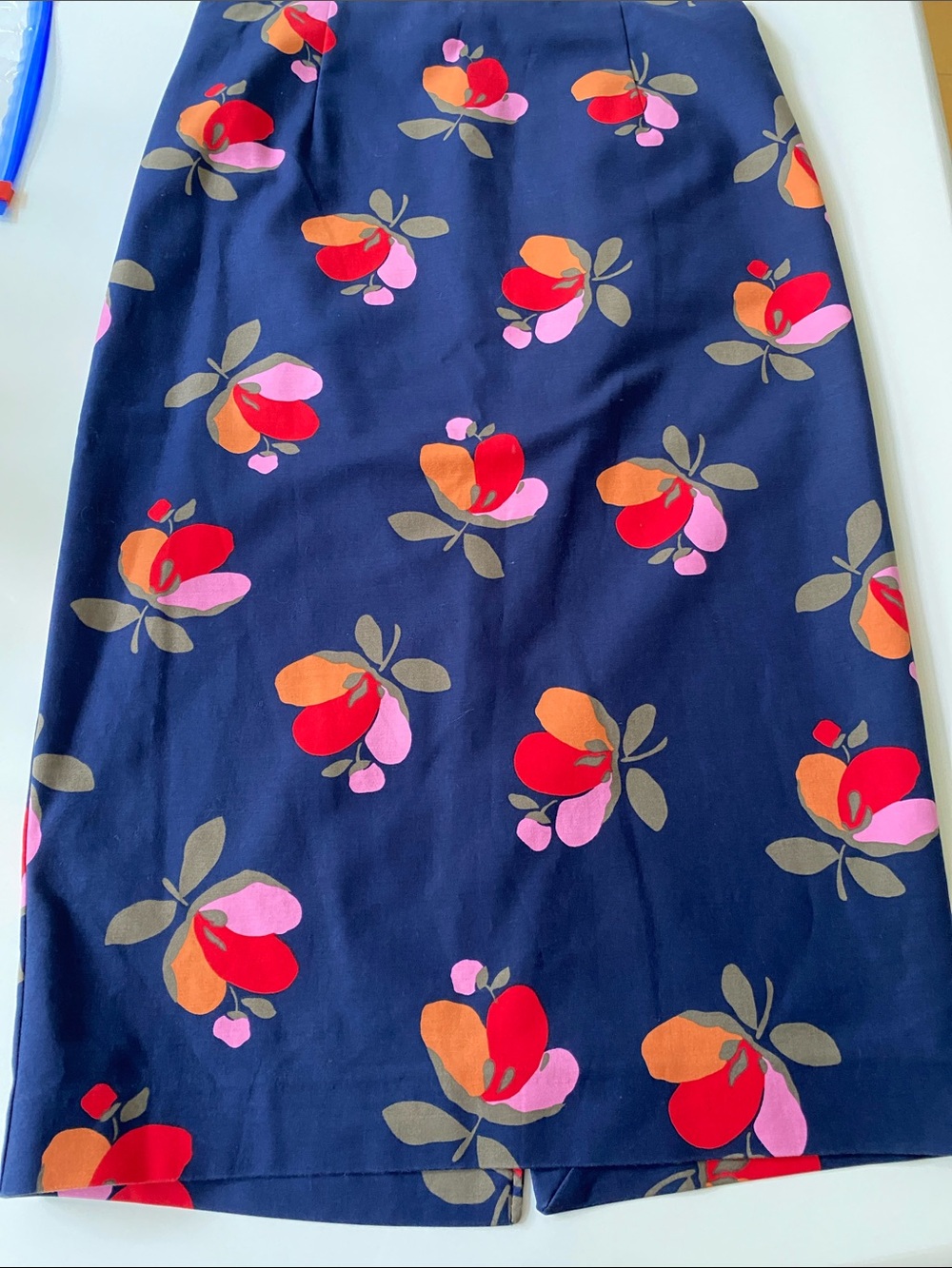 Boden Navy floral pencil skirt US 6L stretch cotton, lined office contemporary